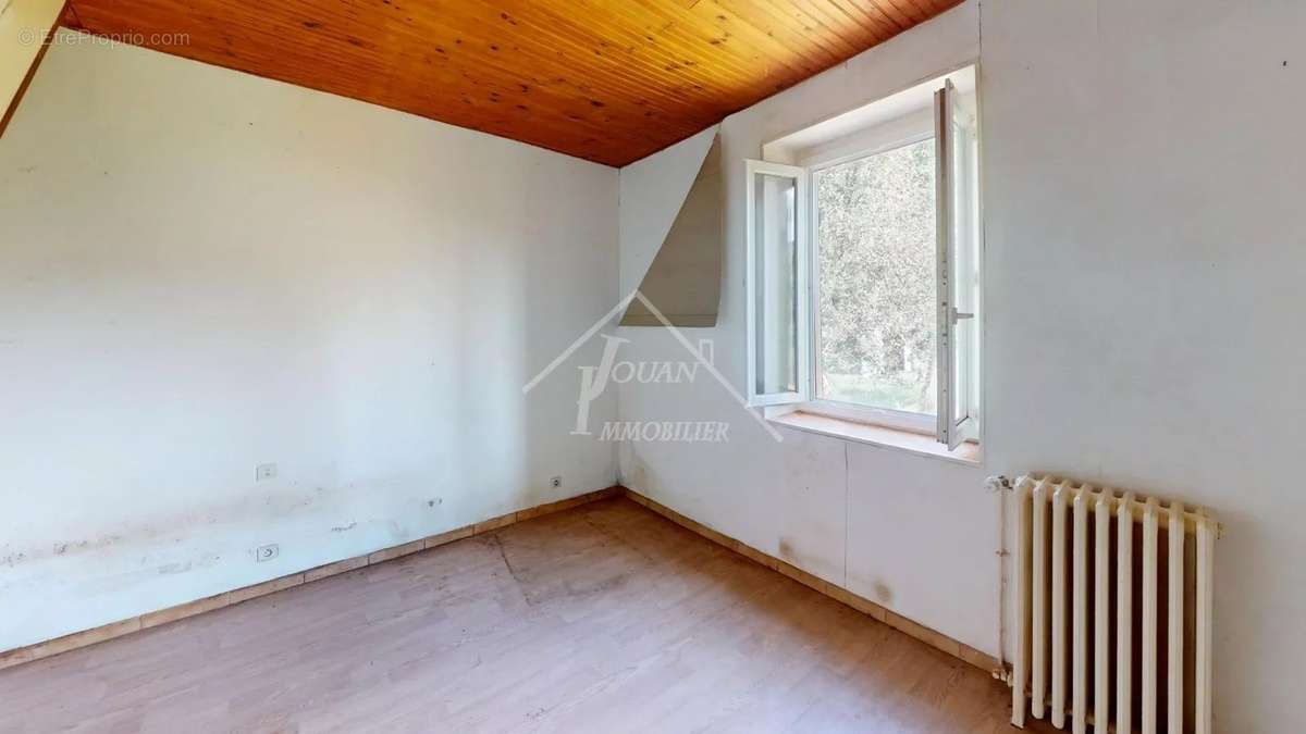 Maison à COSNE-D&#039;ALLIER