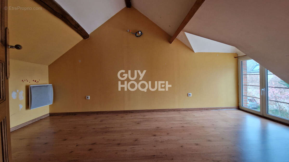 Maison à LE COUDRAY