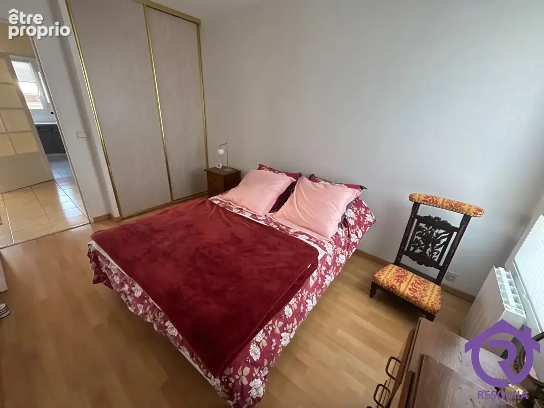 Bel appartement de 3 pièces de 66 m² au dernier étage avec BALCON + PARKING - photo 10