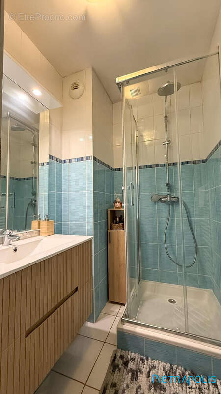 Appartement à COLLONGES-AU-MONT-D'OR