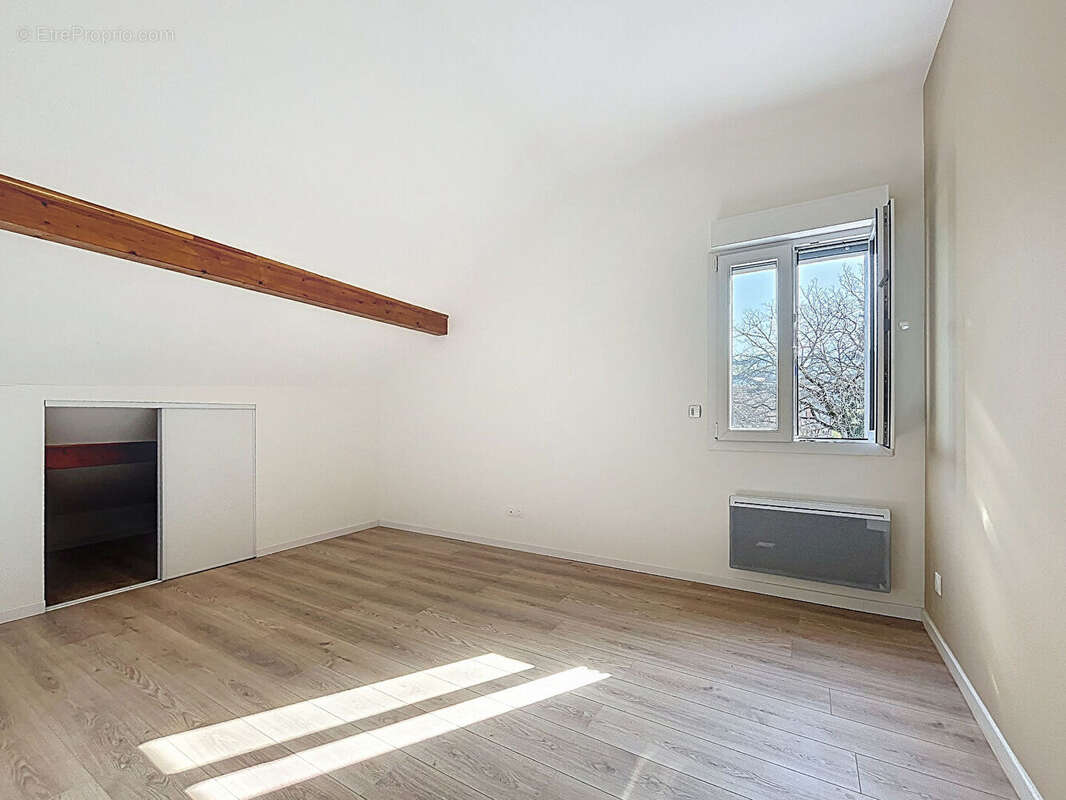 Appartement à CONTAMINE-SUR-ARVE