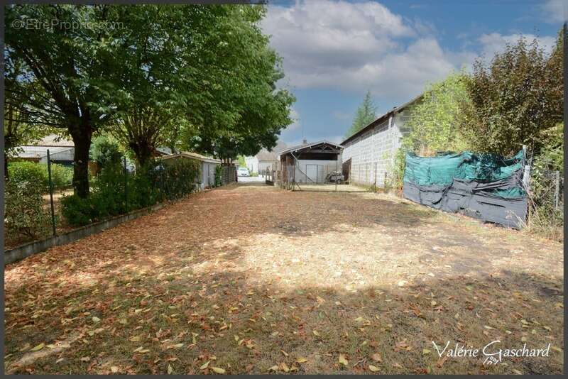 Maison à SAINT-SEURIN-SUR-L'ISLE