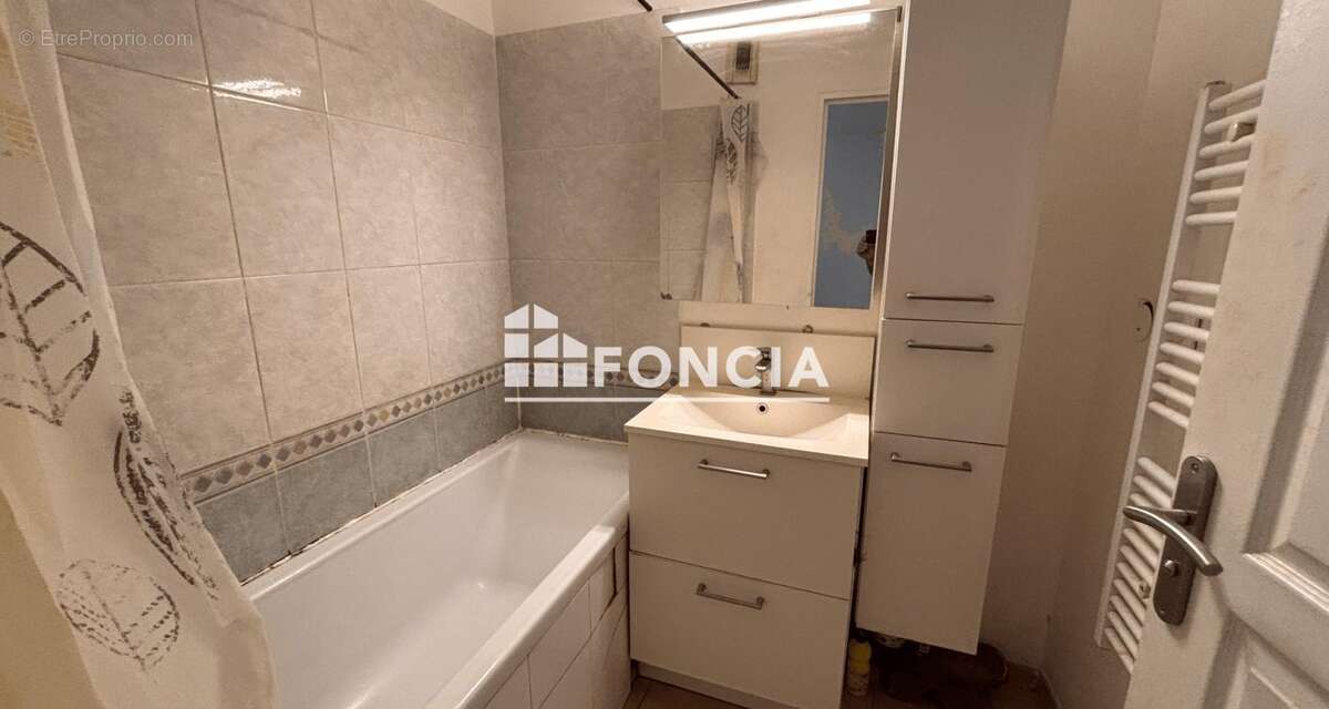 Appartement à MARSEILLE-1E