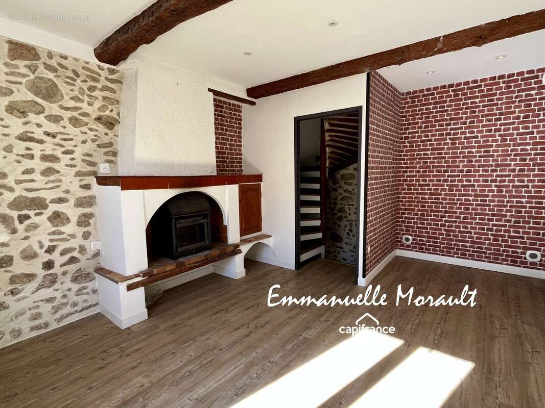Maison de village 4 pièces avec terrasse à vendre BAGNOLS EN FORET (83) - photo 11