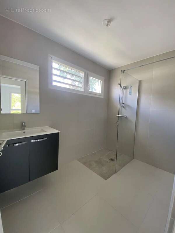 Appartement à LES TROIS-ILETS