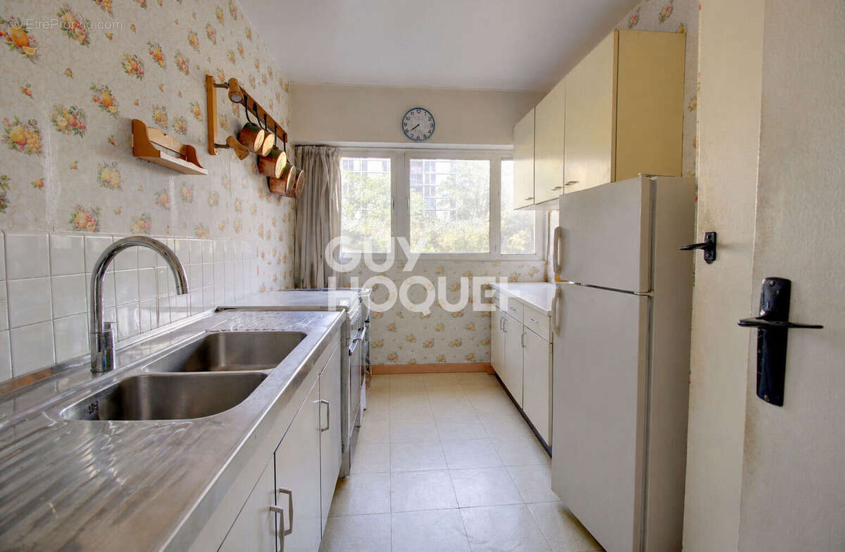 Appartement à PARIS-20E