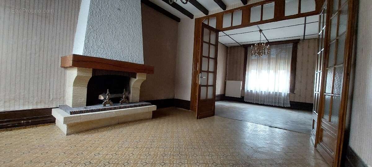 Maison à BRUAY-LA-BUISSIERE