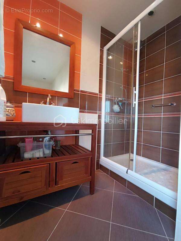 Maison de caractère R+1 de 166m² - photo 12