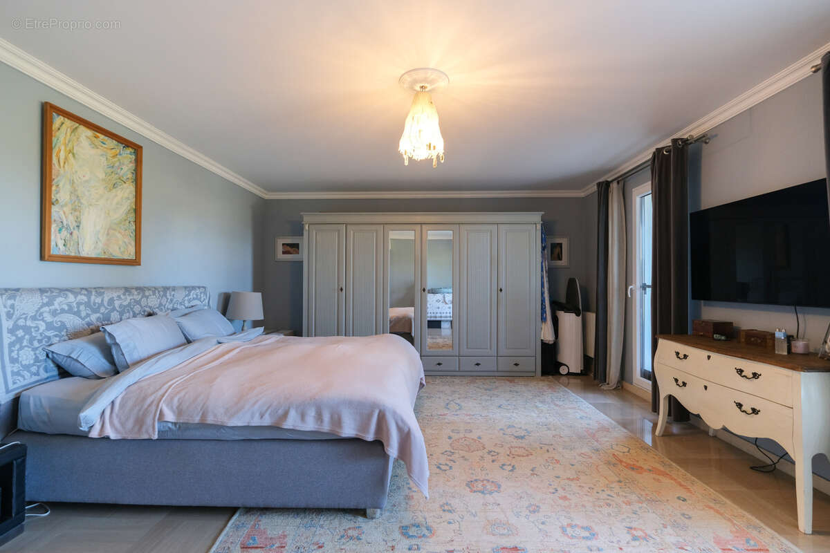 Maison à VILLENEUVE-LOUBET