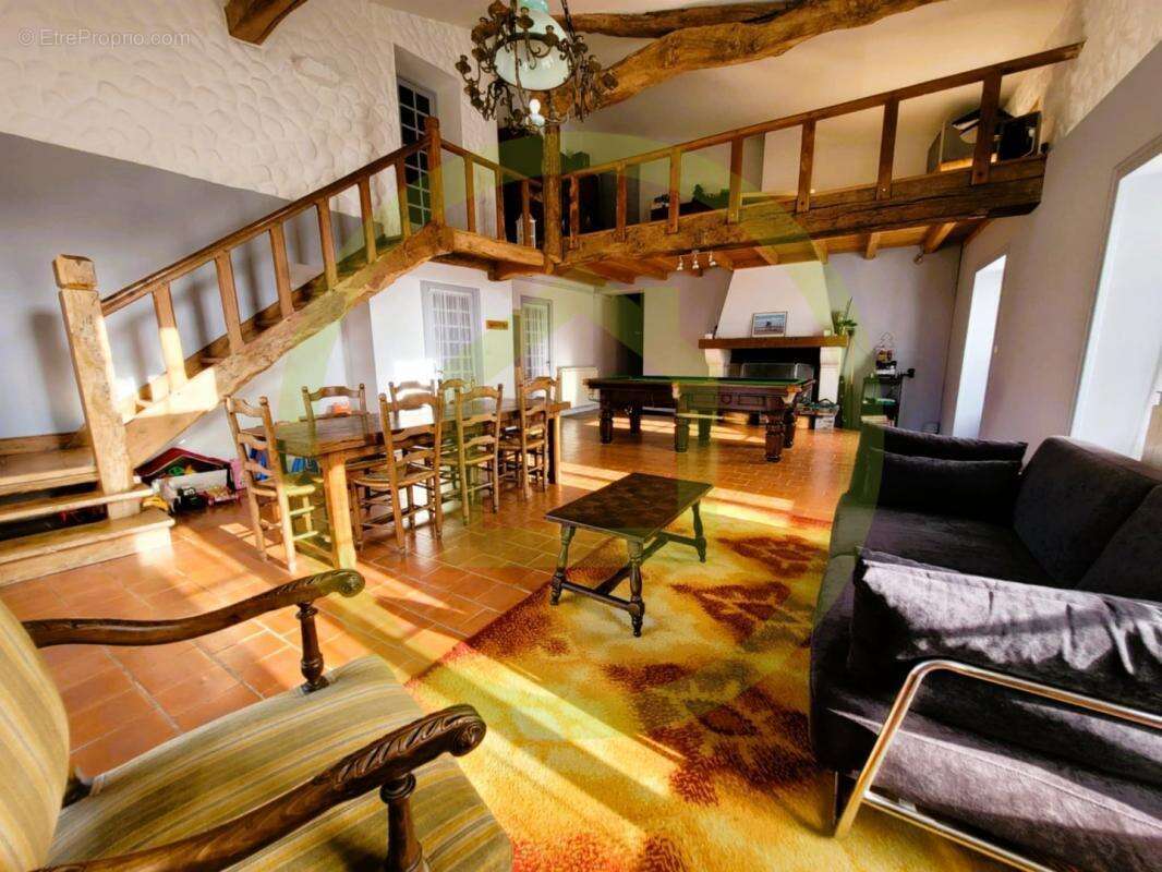 Maison à SAINTE-RAMEE