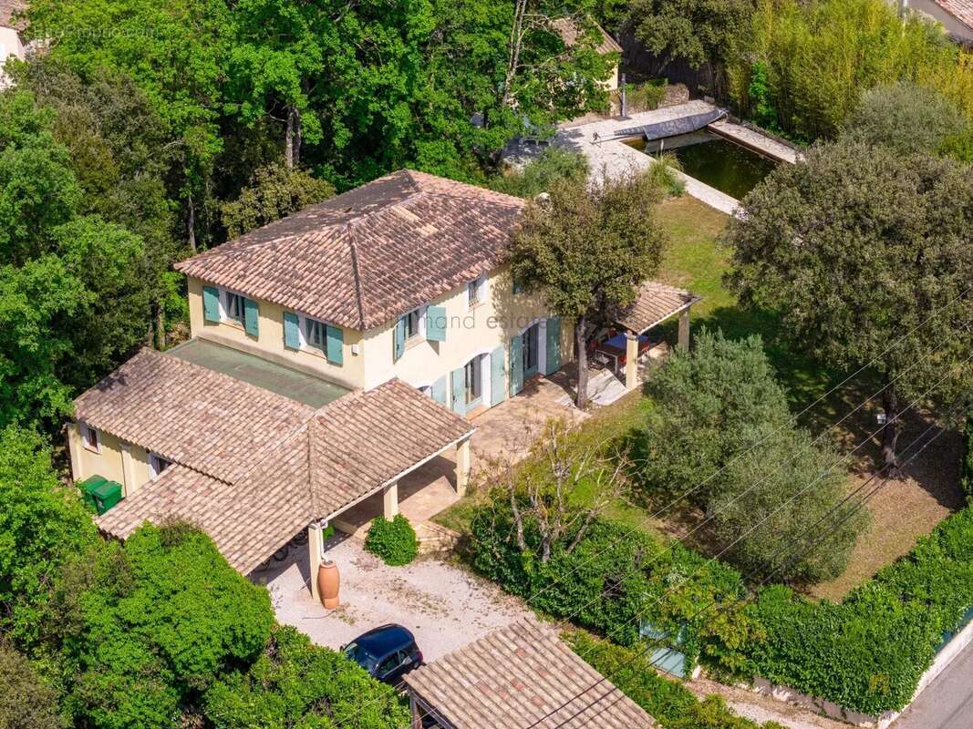 Maison à VALBONNE