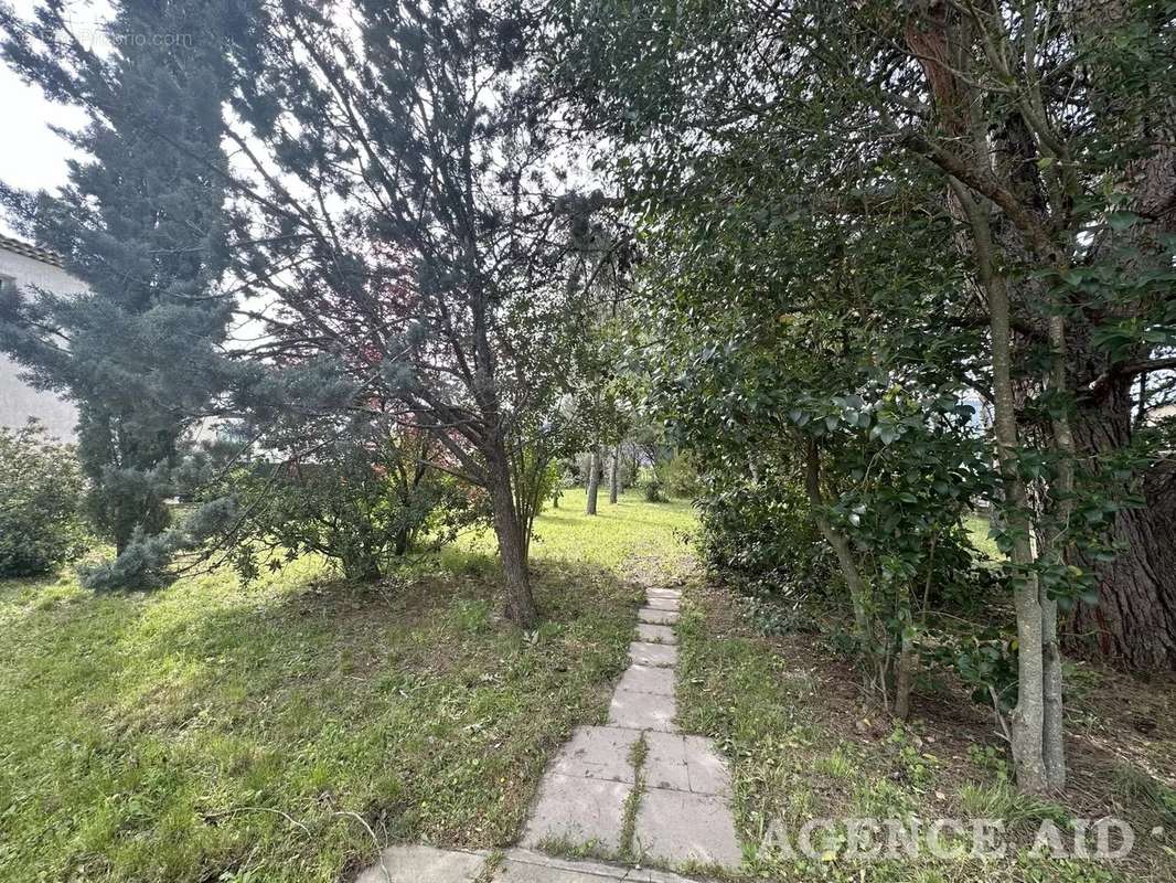 Maison à CUGES-LES-PINS