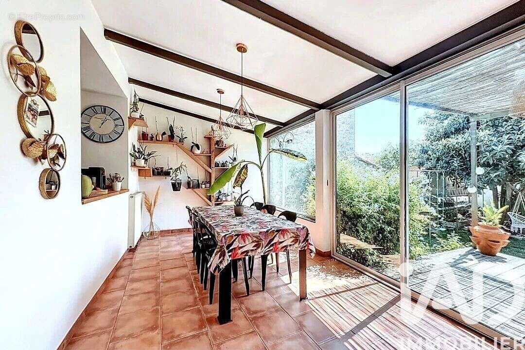 Photo 2 - Maison à MARSEILLE-15E