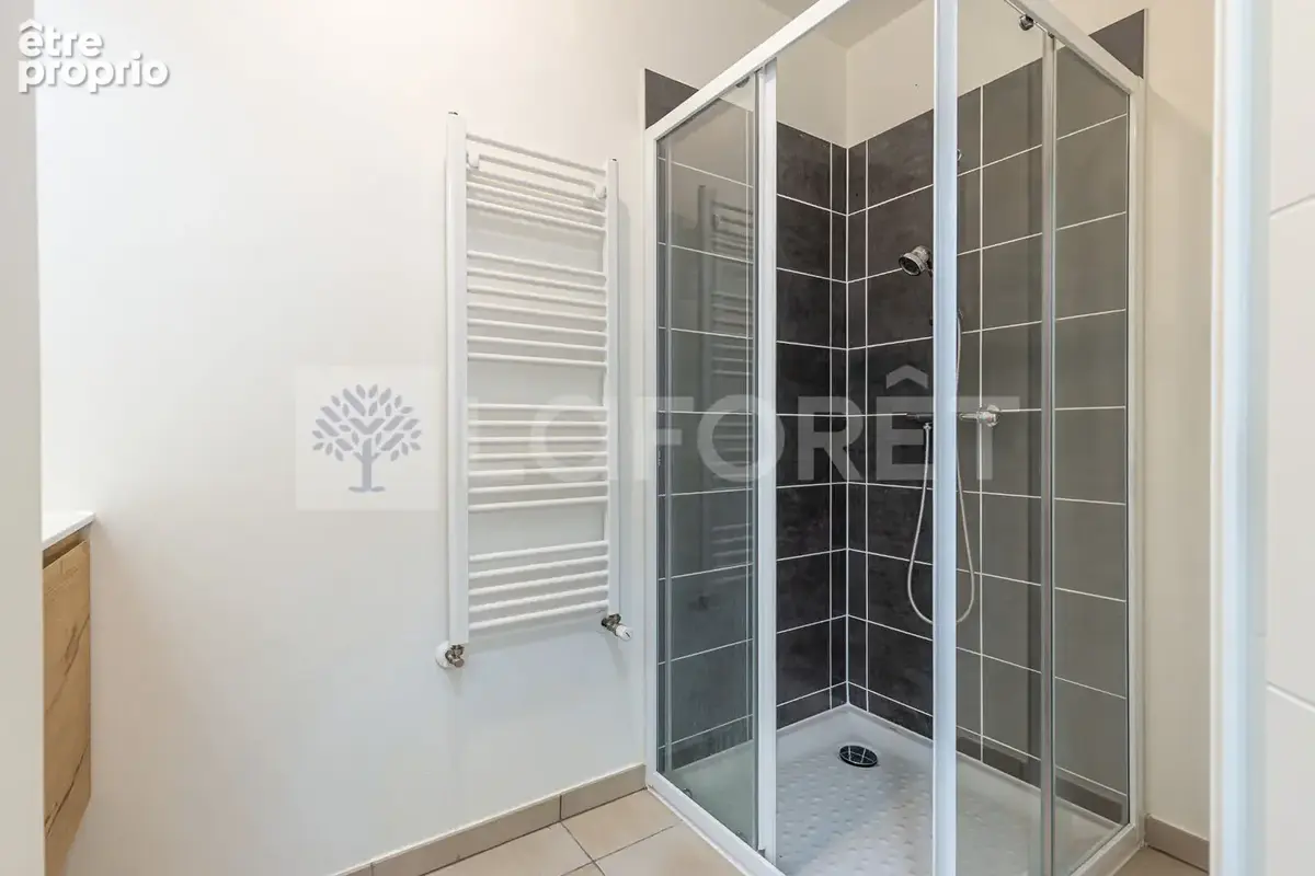 Agence immobiliere laforet - "agave" - appartement t3 traversant de 78,80 m² - balcons - garage en sus - dernier etage - vue deg - photo 14