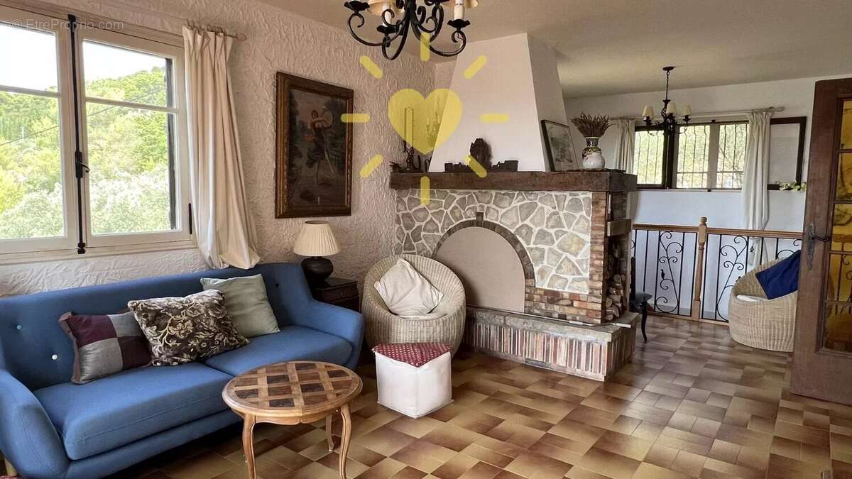 Maison à CLAVIERS