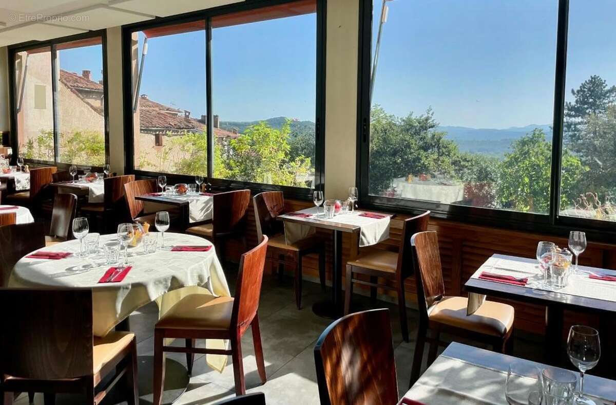 Commerce à SEILLANS