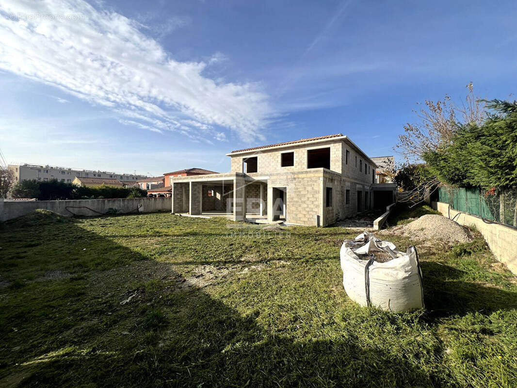 Appartement à MARSEILLE-15E