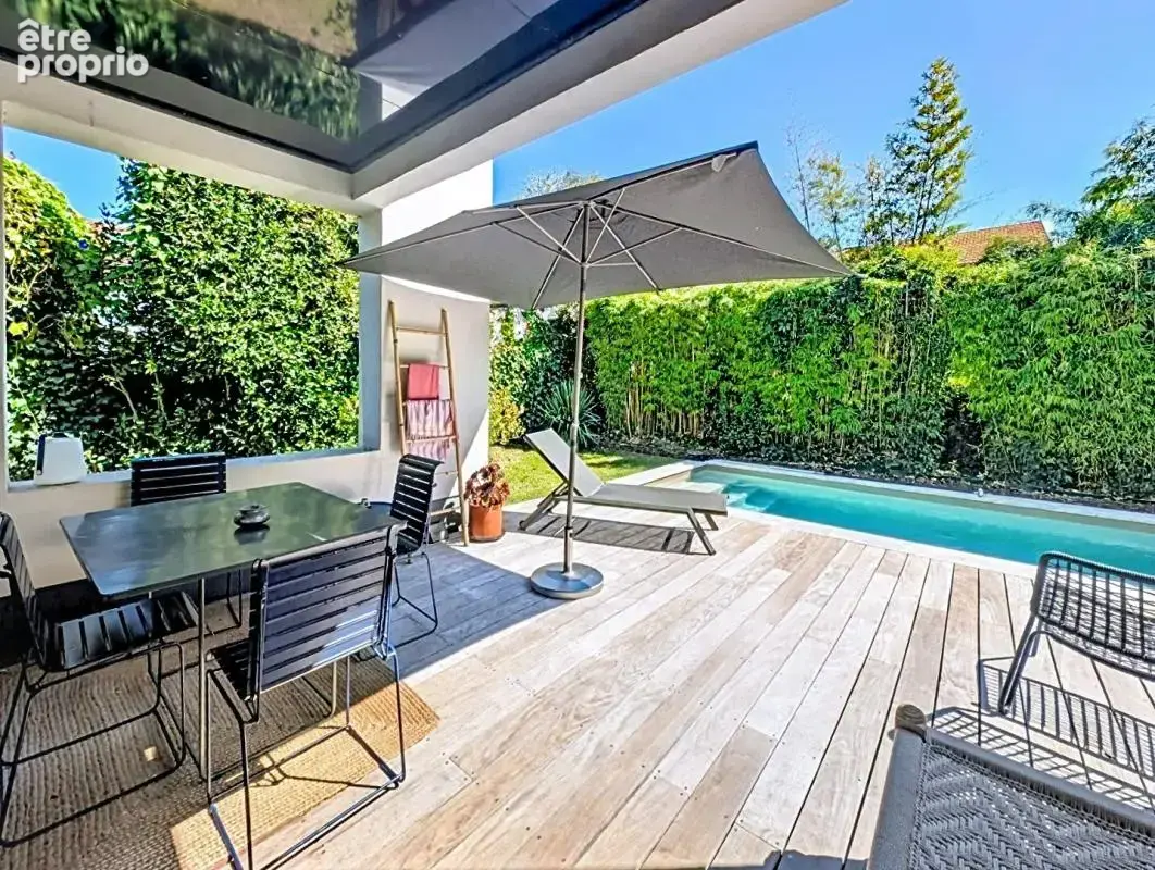 Au calme lumineuse maison non mitoyenne avec jardin, piscine et stationnement - photo 14