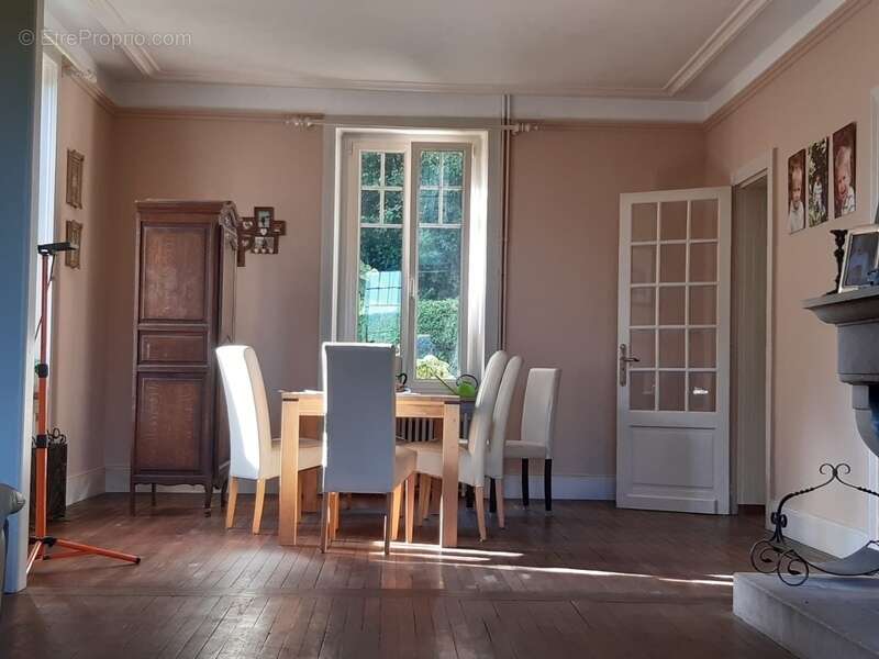 Maison à FOUGEROLLES