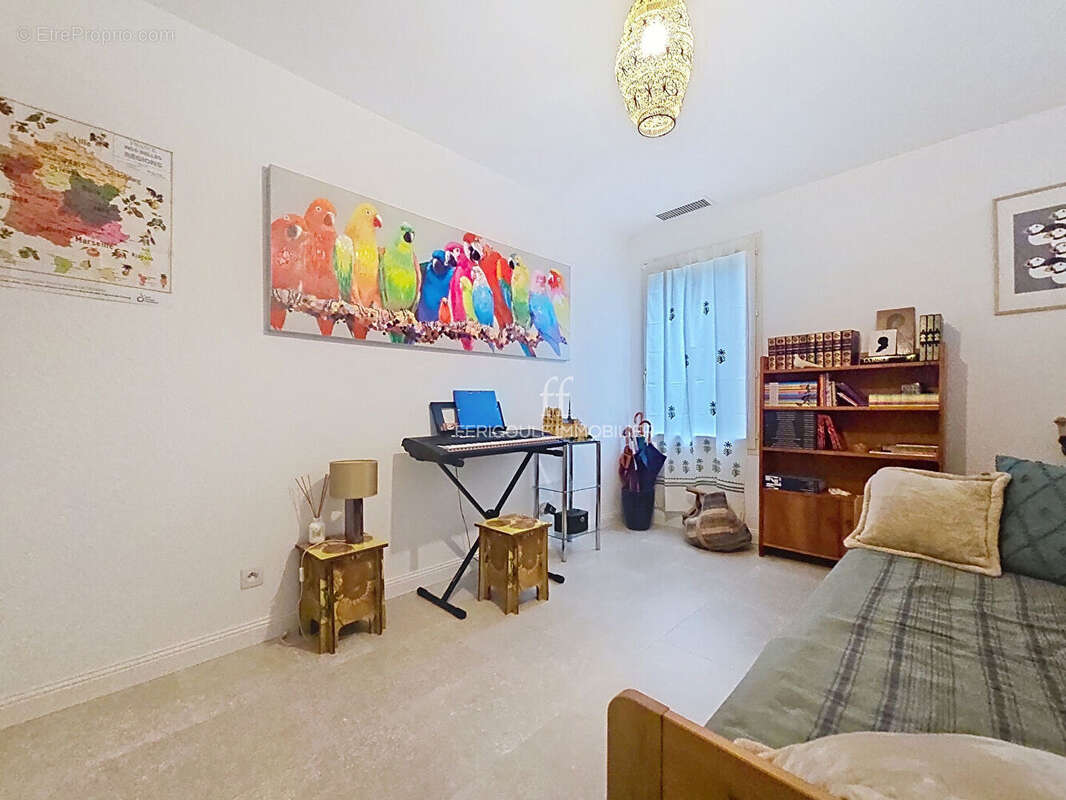 Appartement à VILLENEUVE-LES-AVIGNON
