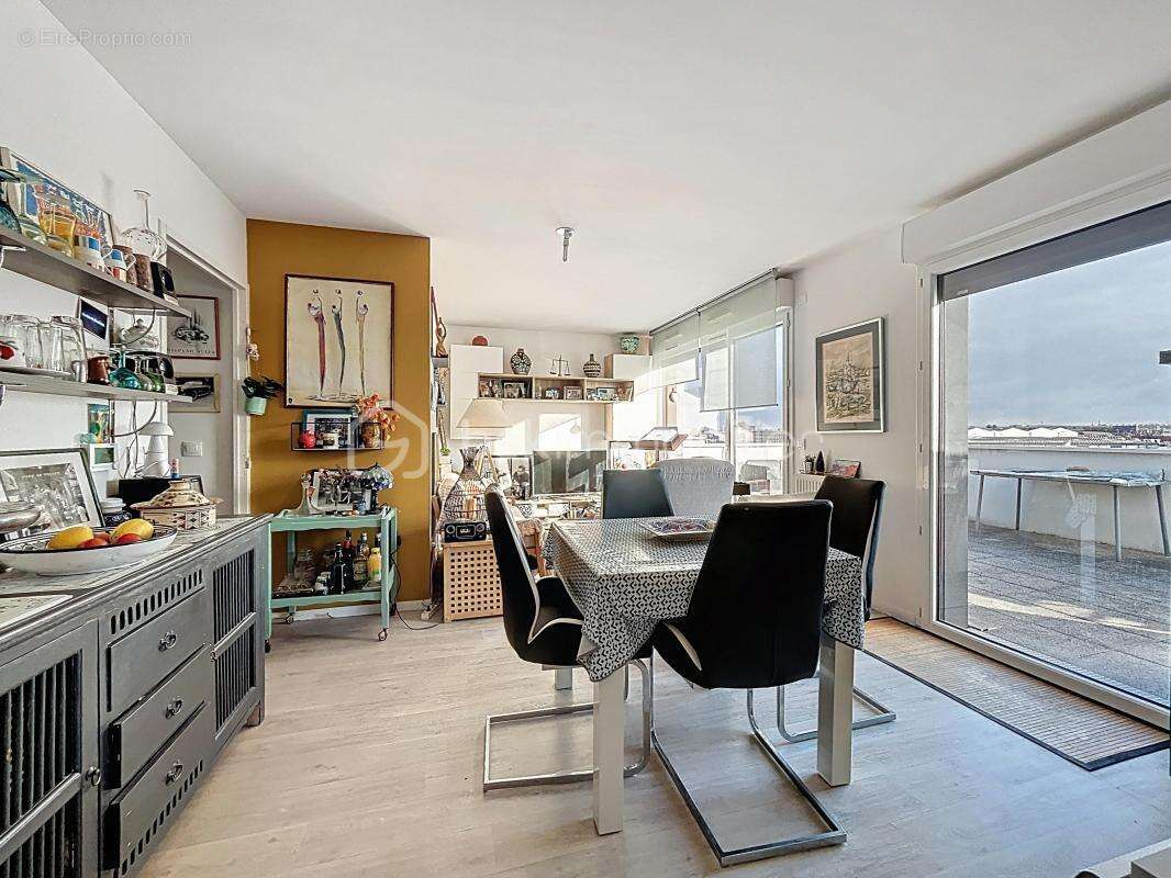 Appartement à MONDEVILLE