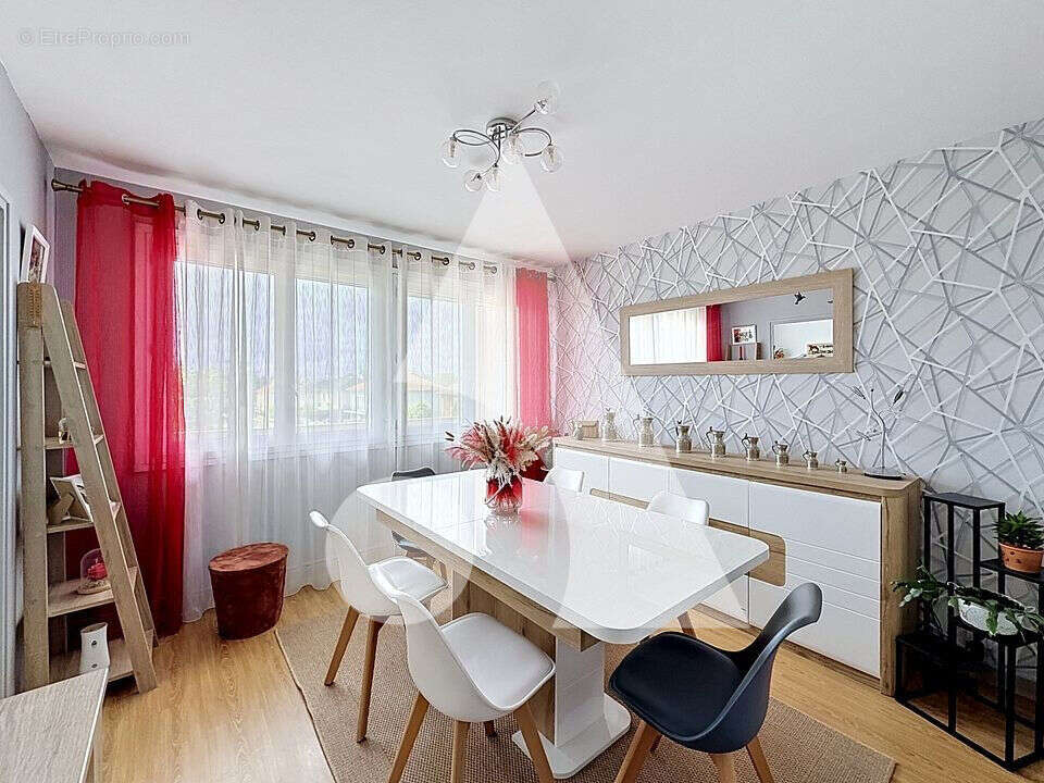 Appartement à CHATENOY-LE-ROYAL
