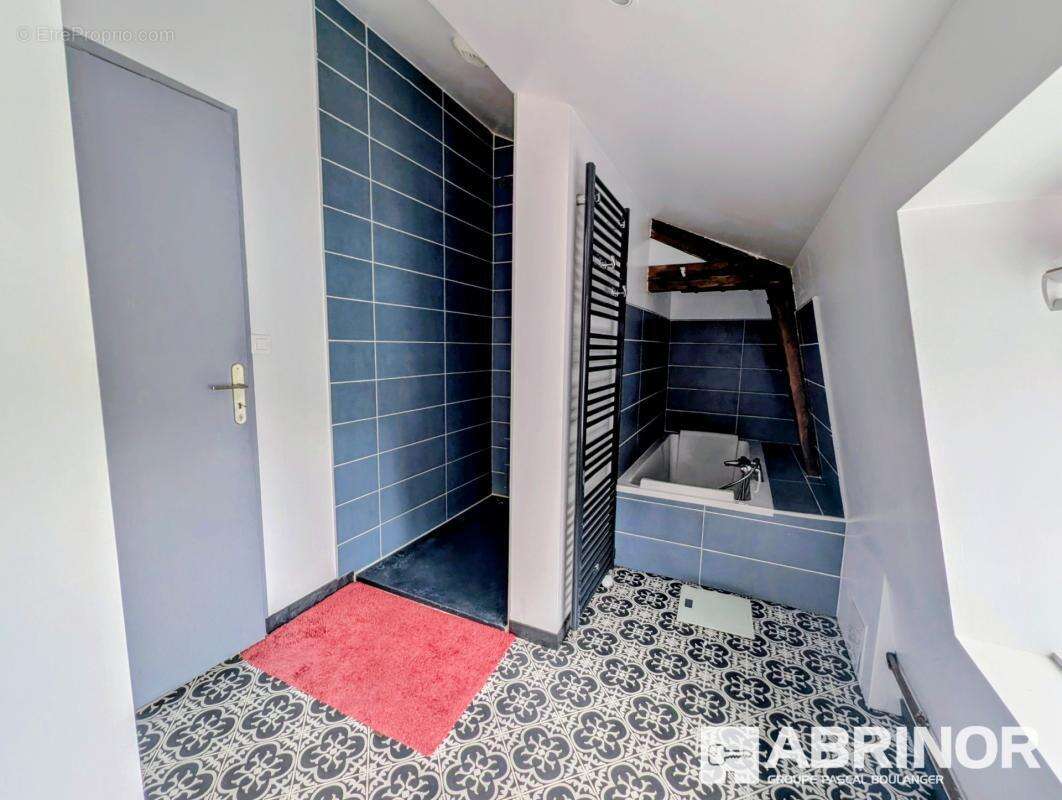 Grande maison de caractere 5 chambres+bureau - photo 14