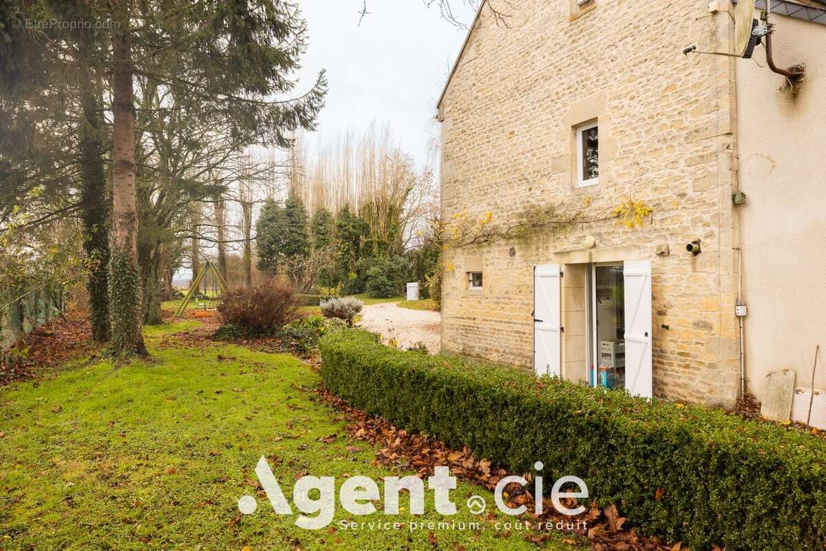 Maison à FONTENAY-LE-PESNEL