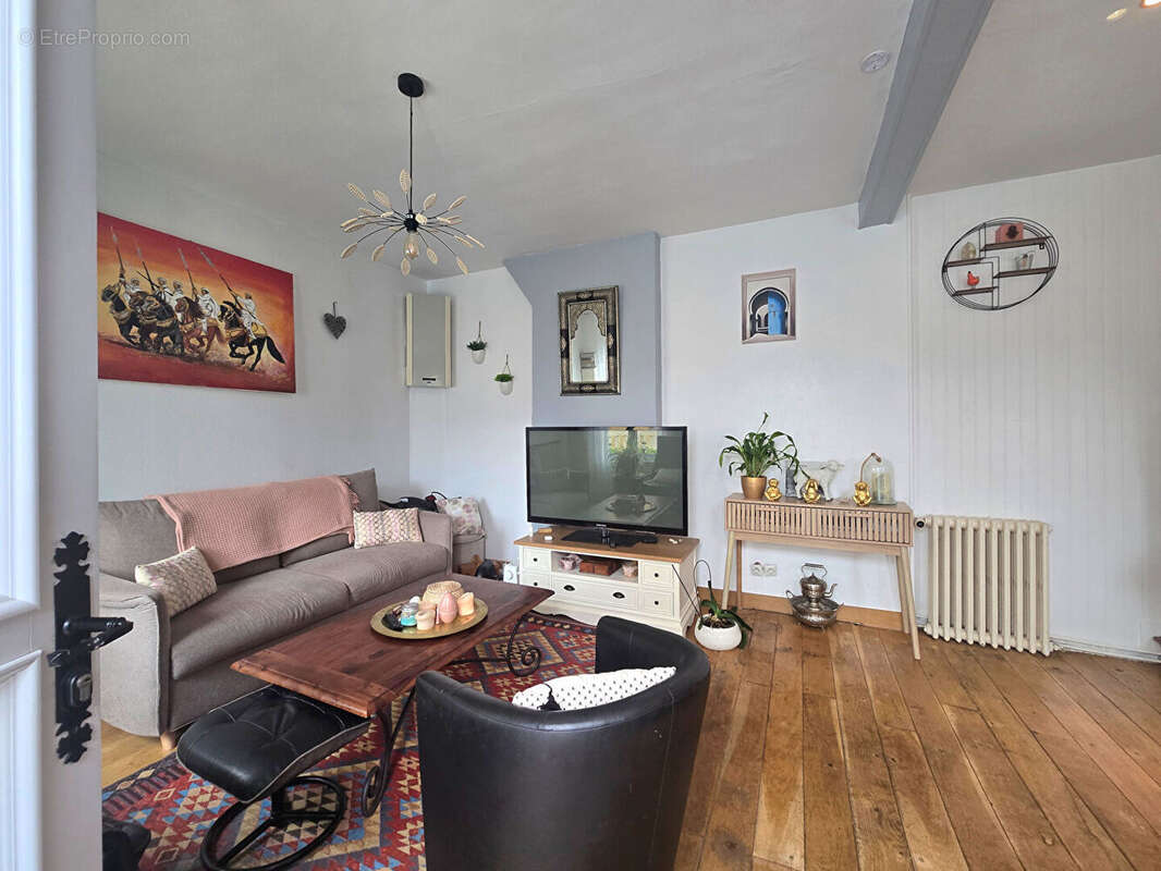 TROUVILLE SUR MER - Maison 5 pièces avec terrasses et jardin, à pied de la gare et de la plage - photo 6