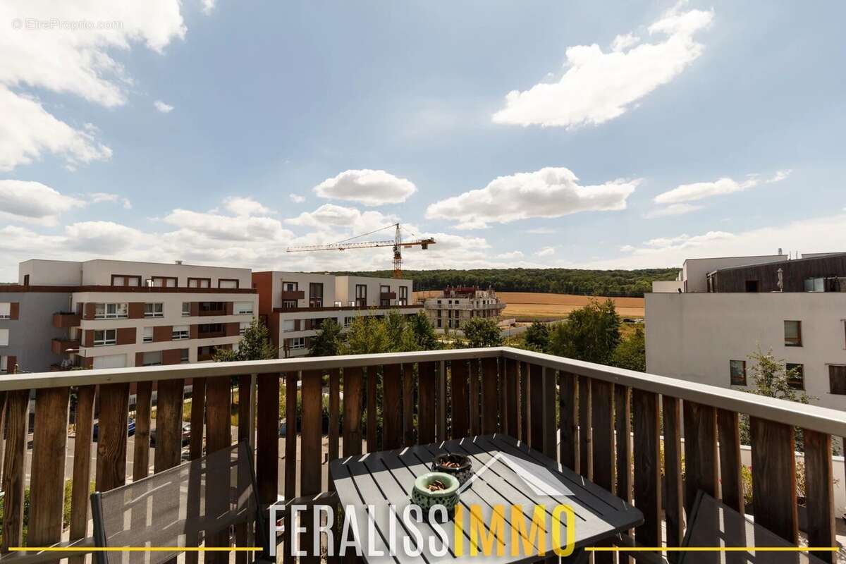 Appartement à JOUY-LE-MOUTIER