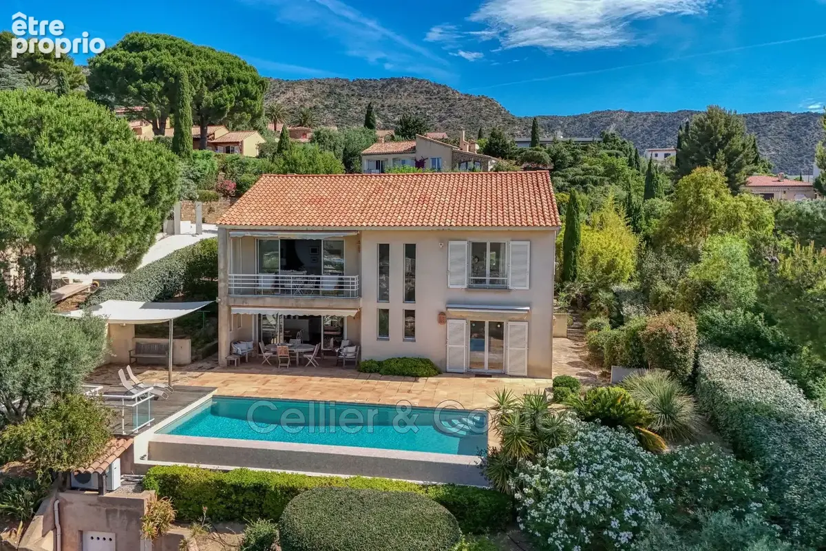 Maison 181 m² à Le Lavandou  - photo 2