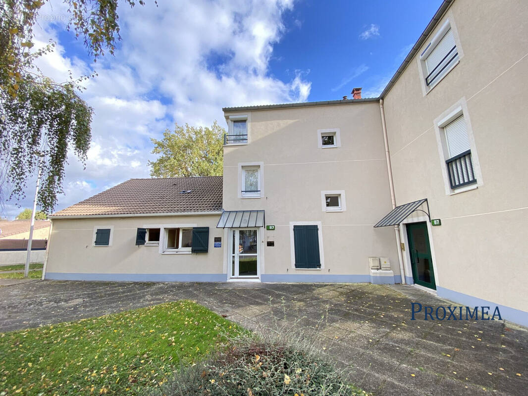 Commerce à EMERAINVILLE