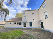 Commerce à EMERAINVILLE