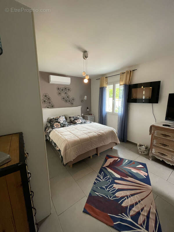 Maison à SAINT-HILAIRE-DE-BRETHMAS