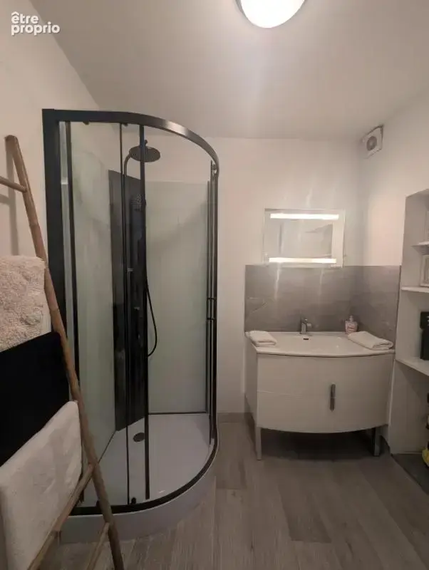 PÉZENAS CENTRE — Appartement traversant - photo 8