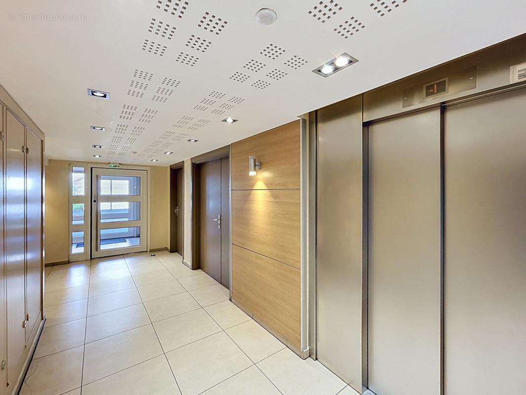 Appartement à MANDELIEU-LA-NAPOULE