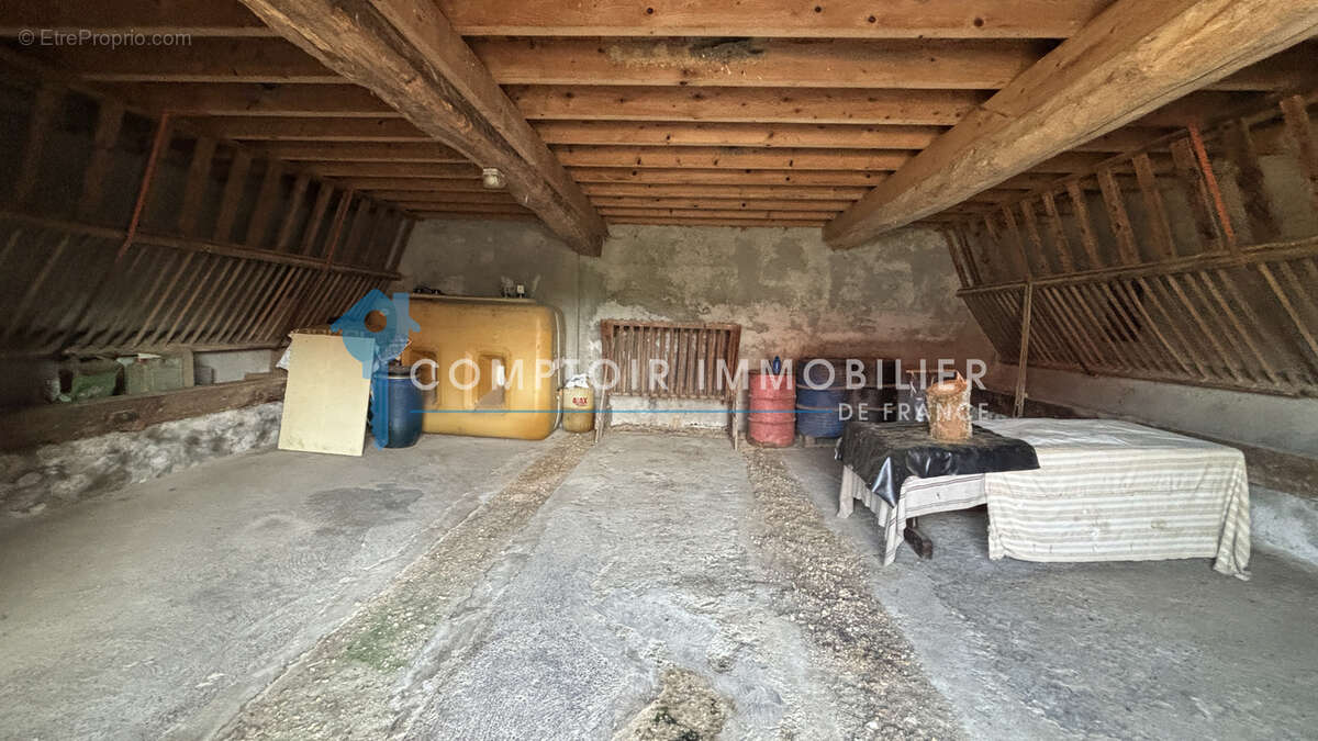 Maison avec dépendance - photo 9
