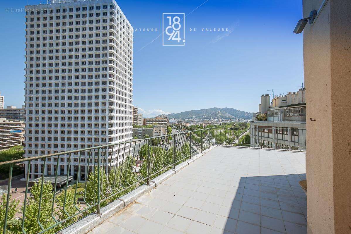 Appartement à MARSEILLE-6E