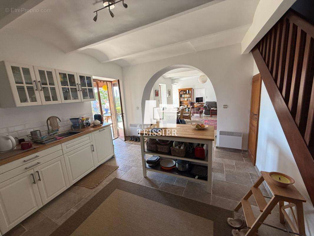 Maison à SAINT-PAUL-LE-JEUNE