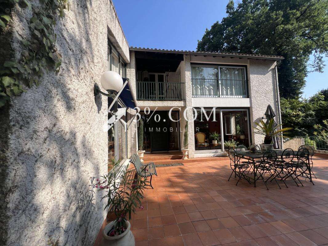 3%. com immobilier à  poitiers - photo 2