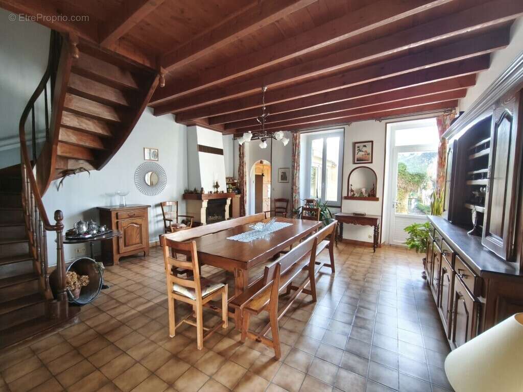 Maison à PONS