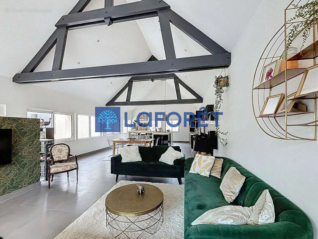 Maison à FEUCHEROLLES