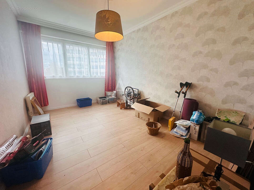 Appartement à LA CHAUSSEE-SAINT-VICTOR