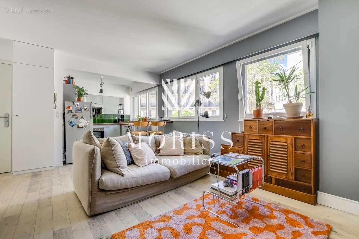 Appartement à PARIS-16E