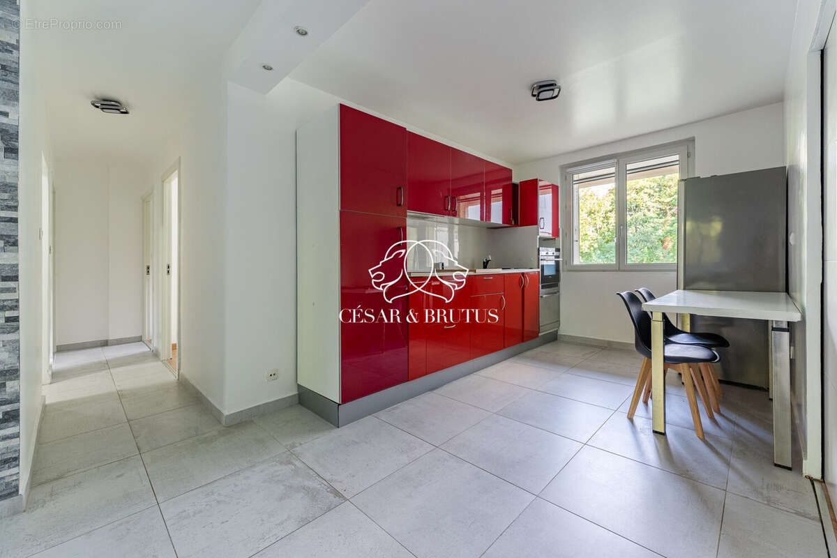 Appartement à LYON-9E