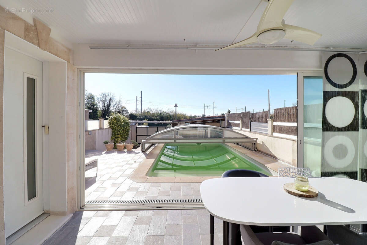 Maison à GALLARGUES-LE-MONTUEUX