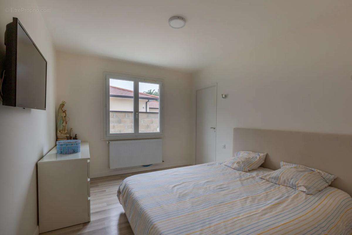 Maison à BOURG-SAINT-CHRISTOPHE