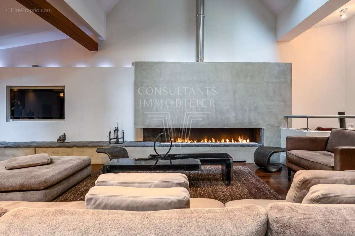 Maison à NEUILLY-SUR-SEINE