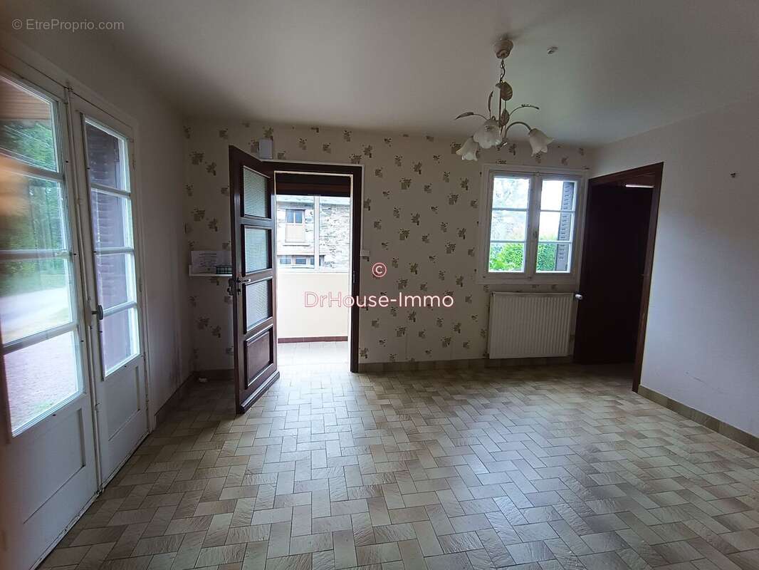 Maison à LOYAT