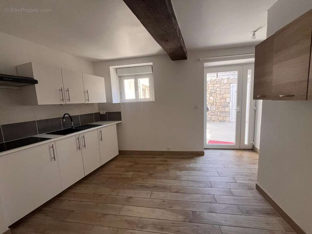 Immeuble Locatif rénové au centre ville - photo 5